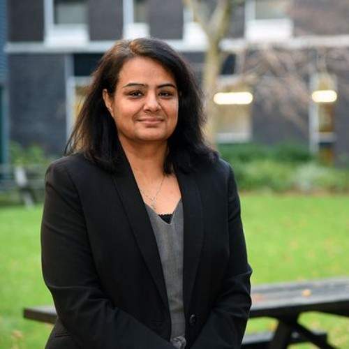 A person sitting on a bench Description automatically generated with medium confidence